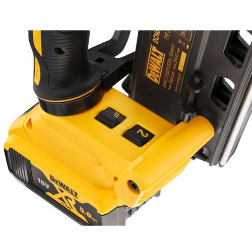 Cloueur de charpente XR 18 V + 2 batteries 5Ah Li-ion + chargeur multi voltages en coffret DEWALT DCN692P2 photo du produit Secondaire 2 L