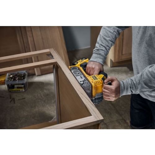 Ponceuse à bande XR 18 V Brushless - 2 batteries 5 Ah + chargeur + coffret T-STAK VI DEWALT DCW220P2-QW photo du produit Secondaire 12 L