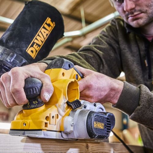 Rabot 1050 W 4 mm + coffret DEWALT D26500K-QS photo du produit Secondaire 4 L