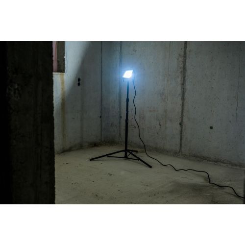 Projecteur de chantier LED 50W JARO 7060 T avec tr&eacute;pied 5m H07RN-F 3G1,0 - BRENNENSTUHL - 1171250544 pas cher Secondaire 7 L