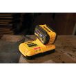 Chargeur rapide XR 12V/18V/54V de 1,3Ah à 9Ah Li-Ion - DEWALT - DCB117-QW photo du produit Secondaire 2 S