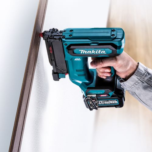 Cloueur finette 40 V max 23 Ga Li-Ion XGT (sans batterie ni chargeur) en boîte carton MAKITA PT001GZ photo du produit Secondaire 10 L