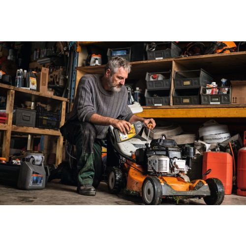 Tondeuse à gazon thermique professionnelle 179 cm3 RM 756 YS STIHL 6378 011 3401 photo du produit Secondaire 9 L