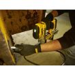 Pompe à graisse 18 V XR + batterie 4 Ah + chargeur + coffret DEWALT DCGG571M1-QW photo du produit Secondaire 8 S