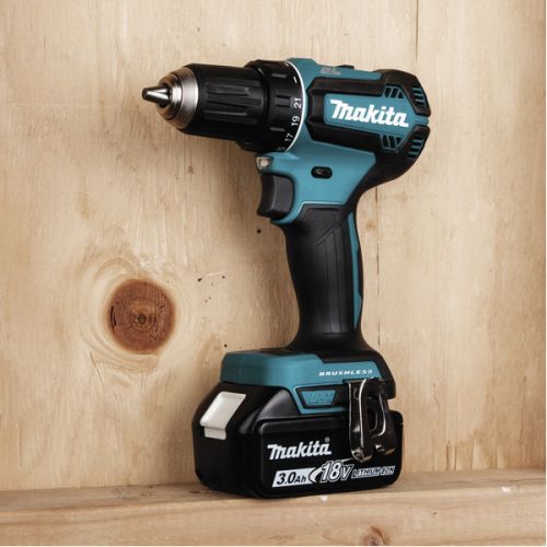 Perceuse-visseuse 18V + 2 batteries BL1850B + chargeur DC18RC + Makpac 2 - MAKITA - DDF485RTJ pas cher Secondaire 6 L