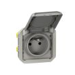 Prise de courant 2P+T PLEXO 16A 250V avec enjoliveur finition gris LEGRAND 069551L photo du produit