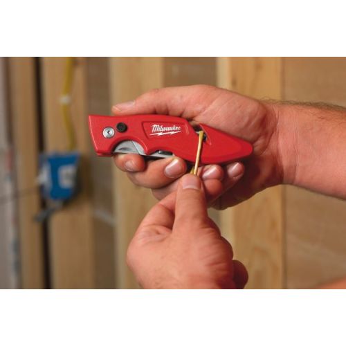 Cutter FASTBACK avec stockage de lames GEN 4 MILWAUKEE 4932471358 photo du produit Secondaire 4 L