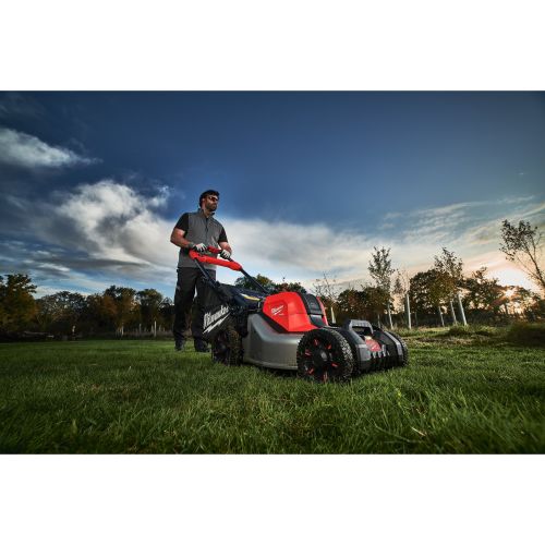 Tondeuse à gazon autotractée 2 x 18 V M18 FUEL M18 F2LM46-0 46 cm (sans batterie ni chargeur) MILWAUKEE 4933492010 photo du produit Secondaire 7 L