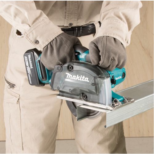 Scie circulaire à métaux 18V + 2 batteries BL1850 Li-Ion 5 Ah + Coffret MAKPAC 3 MAKITA DCS552RTJ photo du produit Secondaire 3 L