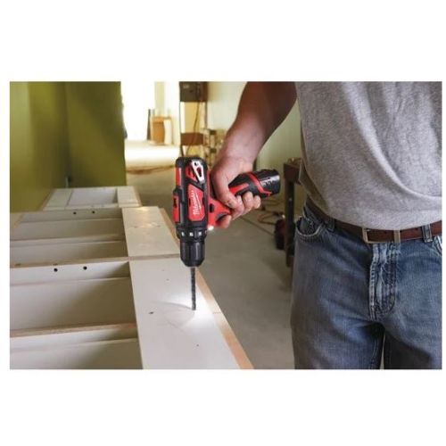 Perceuse-visseuse 12 V Milwaukee M12 BDD-201 + batterie 2 Ah + chargeur + coffret MILWAUKEE 4933479439 photo du produit Secondaire 14 L