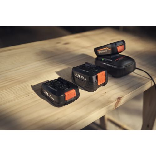 Chargeur 14,4 V - 18 V Aspire P4A 18-C170 - 8 A HUSQVARNA 970721601 photo du produit Secondaire 1 L