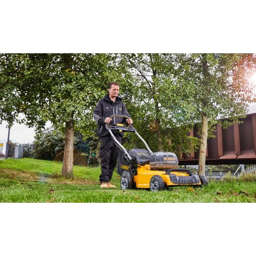 Tondeuse 2 x 18 V XR Brushless + 2 batteries 5 Ah + chargeur DEWALT DCMW564P2-QW photo du produit Secondaire 8 L