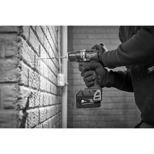 Perceuse-visseuse M18 18V M18 BLDDRC-502C brushless + 2 batteries 5Ah en coffret - MILWAUKEE - 4933492835 pas cher Secondaire 6 L