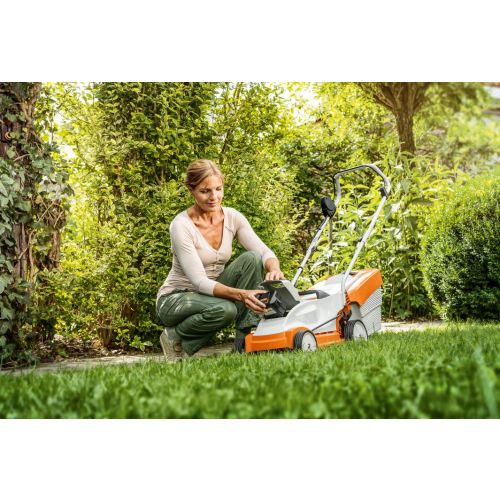 Tondeuse à gazon 36 V RMA 235 STIHL 6311-011-1410 photo du produit Secondaire 3 L