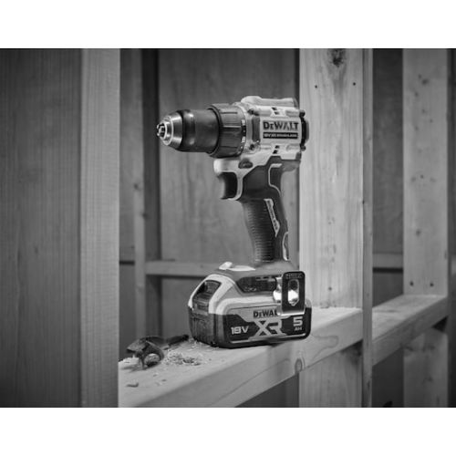 Perceuse-visseuse compacte XR 18V Brushless + 2 batteries 5Ah + chargeur avec T-STAK - DEWALT - DCD794P2T-QW pas cher Secondaire 4 L