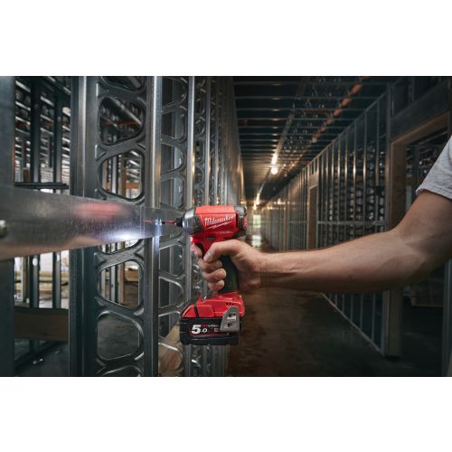 Visseuse à chocs hydraulique ¼'' Hex 18 V FUEL M18 FQID-502X + 2 batteries 5 Ah + chargeur rapide + HD BOX MILWAUKEE 4933451790 photo du produit Secondaire 5 L