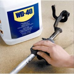 Bidon dégrippant lubrifiant 5 L + pulvérisateur 500 ml WD40 1010060 - WD-40  