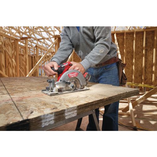 Scie circulaire 55 mm 18 V FUEL M18 CCS55-0 (sans batterie ni chargeur) en boîte en carton MILWAUKEE 4933446223 photo du produit Secondaire 3 L