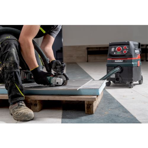 Pack 3 outils 18 V (SB 18 LT BL + W 18 L 9-125 Quick + KH 18 LTX 24) + 3 batteries 5,2 Ah + chargeur + mallette souple METABO 685212000 photo du produit Secondaire 14 L