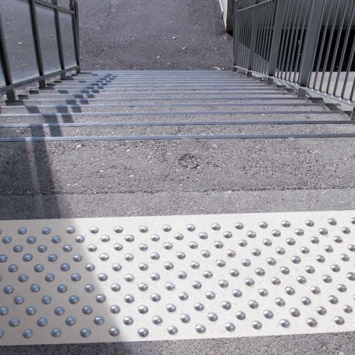 250 clous podotactiles Dinaclou à frapper extérieur en inox sans scellement DINAC 102259D photo du produit Secondaire 2 L