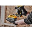 Visseuse à percussion 18 V POWERSTACK + 2 batteries 5 Ah + chargeur + coffret T-STAK DEWALT DCD805H2T-QW photo du produit Secondaire 12 S