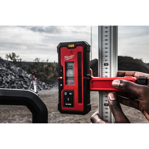 Laser rotatif 18 V M18 M18 RLOH600-201C One-Key rouge horizontale 600 m + 1 batterie 2 Ah + chargeur en coffret MILWAUKEE 4933493191 photo du produit Secondaire 7 L