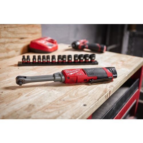Clé à cliquet à col allongé 3/8'' 12V M12 FHIR38LR-0 (sans chargeur ni batterie) en boîte en carton - MILWAUKEE - 4933480791 photo du produit Secondaire 4 L