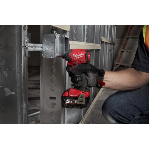 Pack de 2 outils 18 V FUEL M18 ONEPP2A2-502X ONE-KEY + 2 batteries 5 Ah + chargeur rapide en coffret HD BOX MILWAUKEE 4933464529 photo du produit Secondaire 10 L