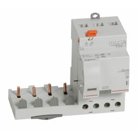 Bloc différentiel adaptable à vis DX³ Legrand pour disjoncteur 1 module par pôle 4P 400 V type AC photo du produit Principale M