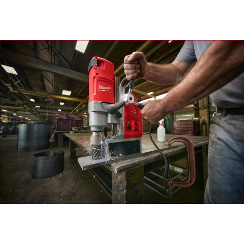 Perceuse magnétique à électro-aimant 1200 W MDE 41 + coffret MILWAUKEE 4933451015 photo du produit Secondaire 12 L