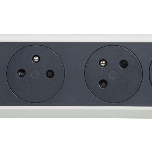 Rallonge multiprise avec bloc rotatif de 4 prises 2P+T Surface, interrupteur et cordon longueur 1,5 m blanc et gris foncé LEGRAND 049446 photo du produit Secondaire 1 L