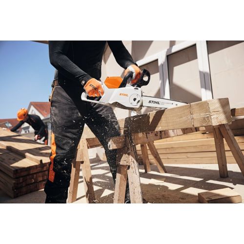 TRONCONNEUSE A BATTERIE STIHL MSA 140 C-B PACK