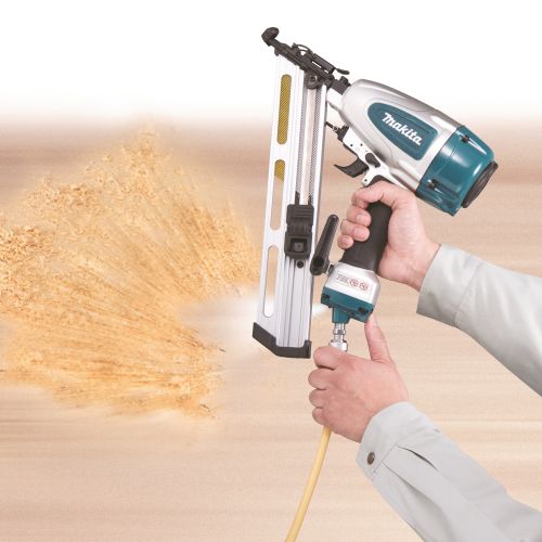 Cloueur pneumatique 8,3 bar en boîte carton MAKITA AF635 photo du produit Secondaire 2 L