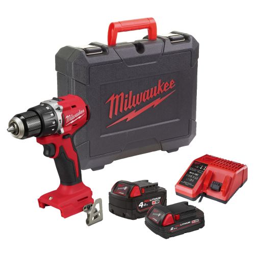 Perceuse-visseuse à percussion 18 V M18 M18 BLPDRC-422C + 1 batterie 2Ah + 1 batterie 4Ah + chargeur + coffret MILWAUKEE TOOL 4933492825 photo du produit