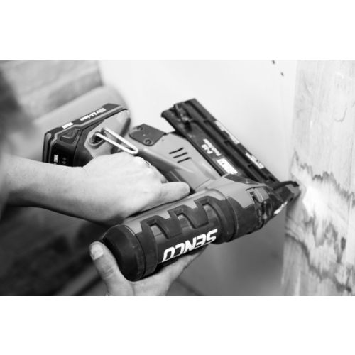 Cloueur à brads 18 V Fusion F-18 + 2 batteries 1,5 Ah + chargeur + coffret - SENCO - 6E2501N pas cher Secondaire 1 L