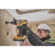 Perceuse-visseuse à percussion 18 V XR ADVANTAGE BRUSHLESS + 2 batteries + chargeur + coffret T-STAK DEWALT DCD999H2T-QW photo du produit Secondaire 3 S