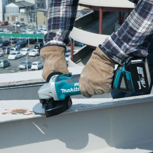 Pack de 3 outils 18V Makita (DHR243/DGA504/DDF484) + 2 batteries 5 Ah + chargeur + coffret MAKPAC photo du produit Secondaire 6 L