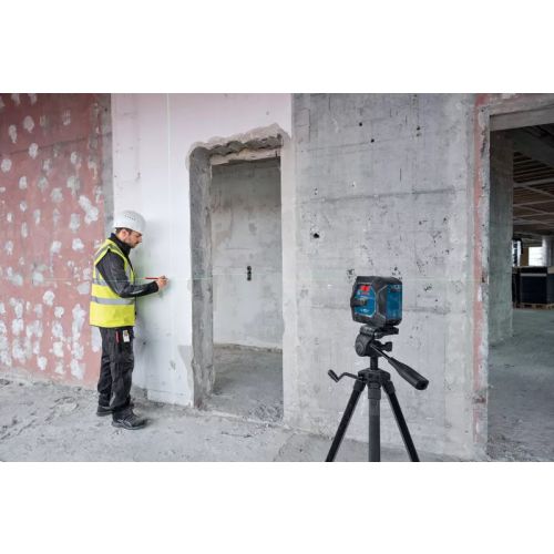 Laser lignes 3,7 V GLL 20-22 G Professional (sans batterie ni chargeur) + 4 piles 1,5 V LR6 AA + poche + platine BOSCH 0601065600 photo du produit Secondaire 6 L