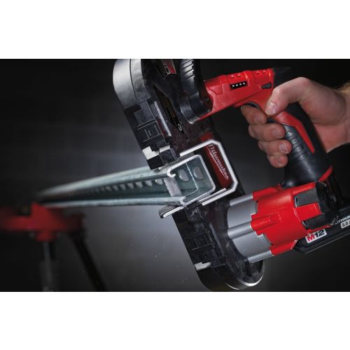 Scie à ruban 12V M12 BS-402C une main + 2 batteries 4 Ah + chargeur en coffret MILWAUKEE 4933441805 photo du produit Secondaire 6 L