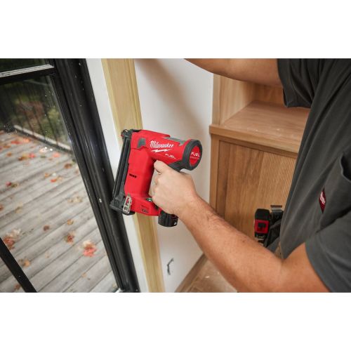 Cloueur de finition droit 12 V M12 FUEL M12 FCN18GS-0X calibre 18 (sans batterie ni chargeur) + coffret HD BOXMILWAUKEE TOOL 4933493354 photo du produit Secondaire 12 L