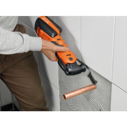 Scie oscillante 18V AMM 700 Max Top + 2 batteries 3 Ah + chargeur ALG 80 + coffret FEIN 71293461000 photo du produit Secondaire 4 L