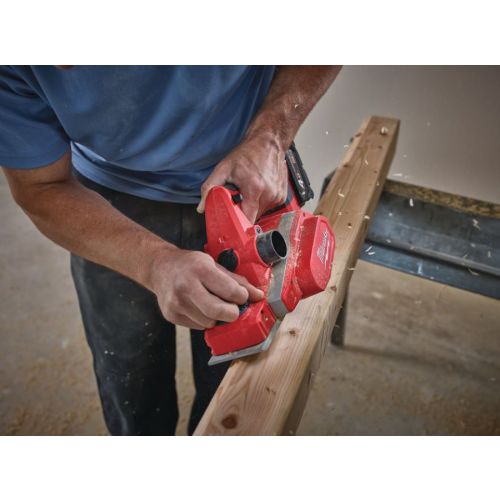 Rabot 18 V M18 BP-402C 82 mm + 2 batteries 4 Ah + chargeur + coffret MILWAUKEE 4933451114 photo du produit Secondaire 3 L