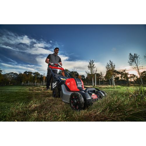 Tondeuse à gazon autotractée 2 x 18 V M18 FUEL M18 F2LM46-0 46 cm (sans batterie ni chargeur) MILWAUKEE 4933492010 photo du produit Secondaire 3 L
