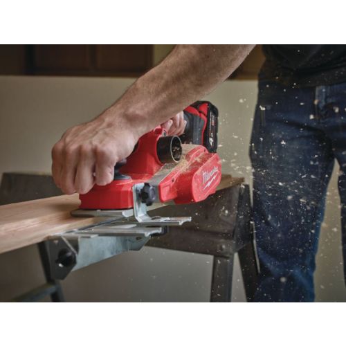 Rabot 18 V M18 BP-402C 82 mm + 2 batteries 4 Ah + chargeur + coffret MILWAUKEE 4933451114 photo du produit Secondaire 4 L