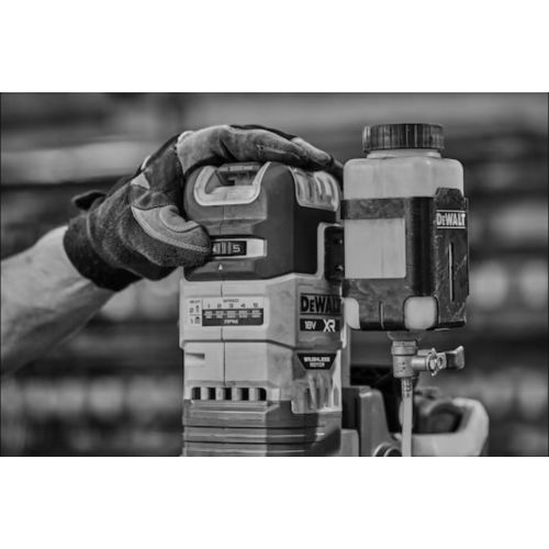 Perceuse magnétique 18V XR ADVANTAGE + 2 batteries 9Ah + chargeur + coffret - DEWALT - DCD1623X2G-QW pas cher Secondaire 9 L