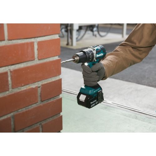 Perceuse visseuse à percussion 18V + 2 batteries 5Ah + chargeur + coffret MAKPAC - MAKITA - DHP484RTJ pas cher Secondaire 3 L