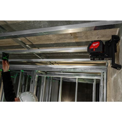 Laser vert 2 lignes CLL-C à pile alcaline en coffret MILWAUKEE 4933478753 photo du produit Secondaire 8 L