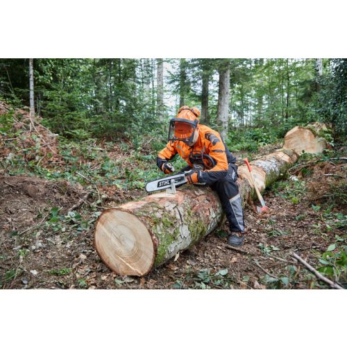 Chaînes STIHL pour tronçonneuses et porte-limes pas cher - Livraison 24h