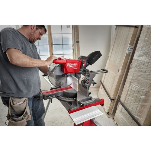 Scie à onglet radiale 18 V FUEL M18 FMS305-121 305 mm One-key + batterie 12 Ah + chargeur rapide MILWAUKEE 4933471122 photo du produit Secondaire 12 L