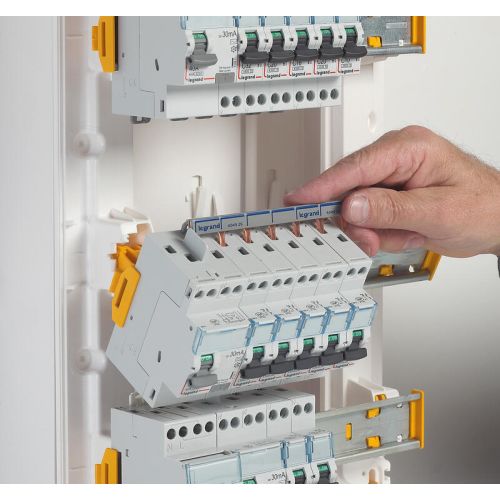 Coffret DRIVIA 13 modules IP30 IK05 blanc 3 rangées LEGRAND 401213 photo du produit Secondaire 3 L